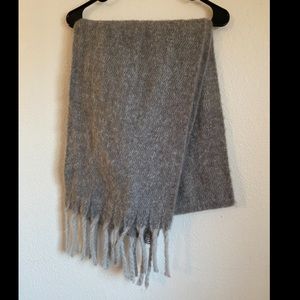 Winter scarves gray and yelllow maroon purple and white